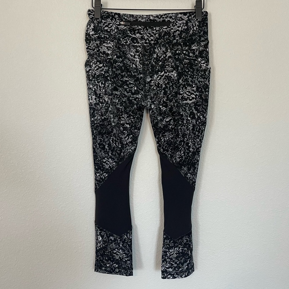 Lululemon Pace Rival Crop Leggings in Achromatized Ice Grey Black - Size 4 - Picture 7 of 9